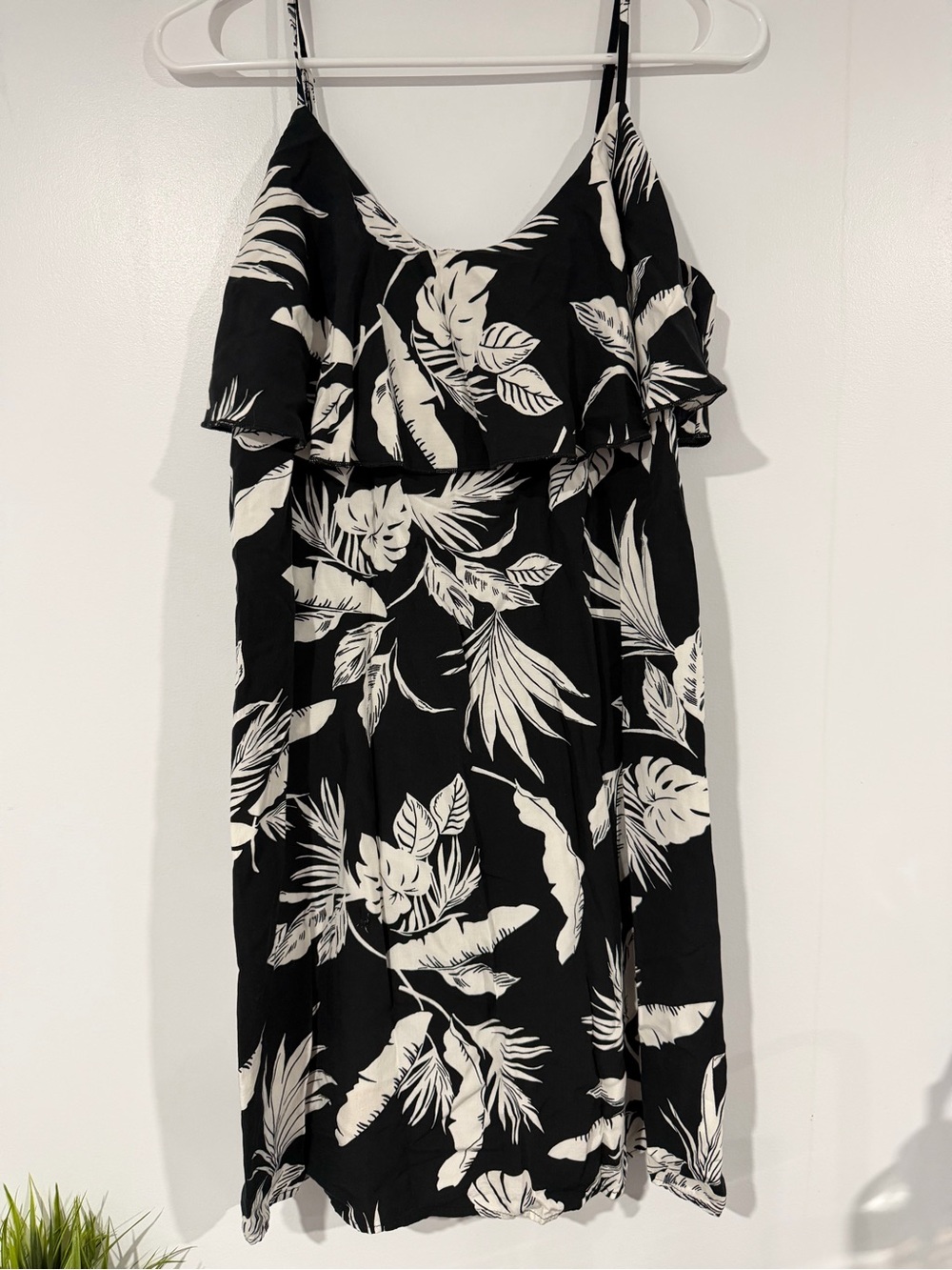 Old Navy Black and White Tropical Ruffle Midi Dress